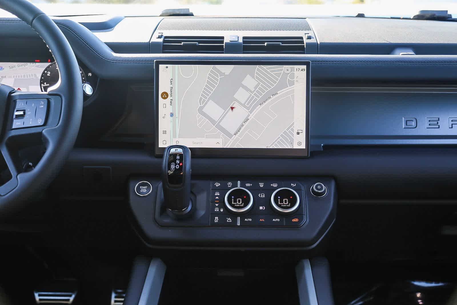 Thumbnail: 2025 Land Rover Defender - 13