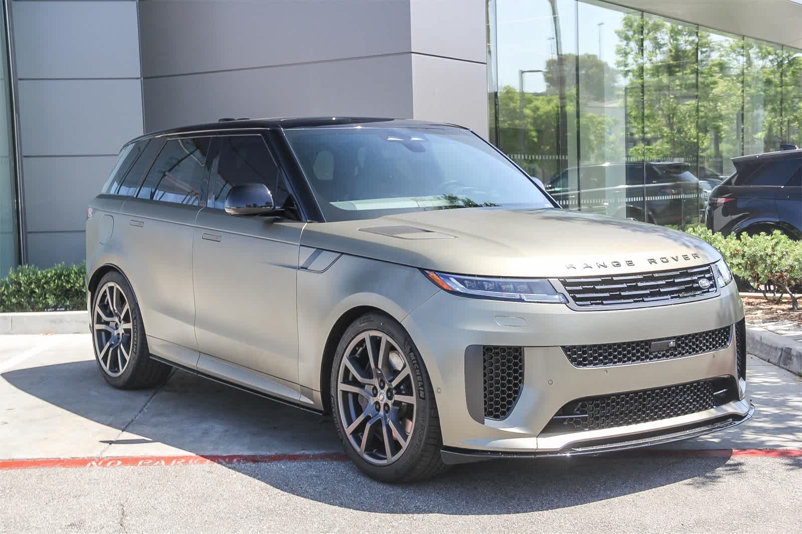 Thumbnail: 2024 Land Rover Range Rover Sport - 3