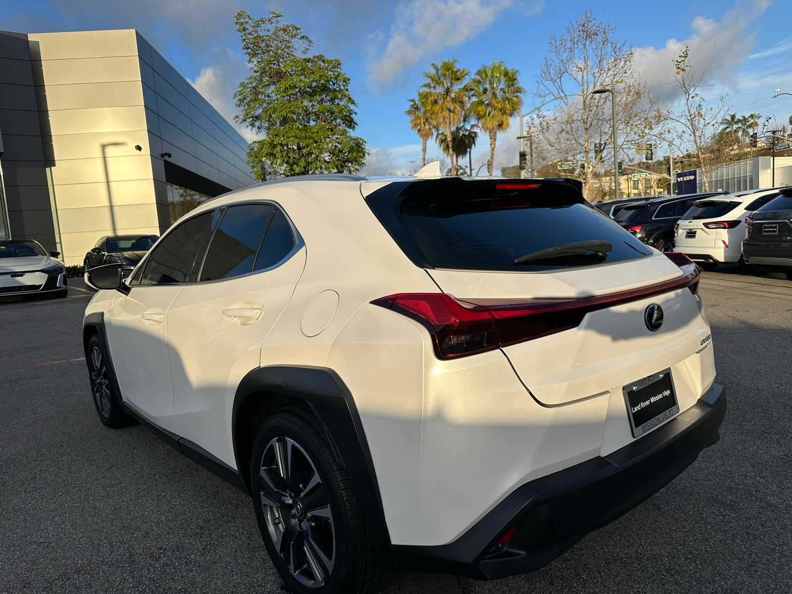 Thumbnail: 2019 Lexus UX - 3