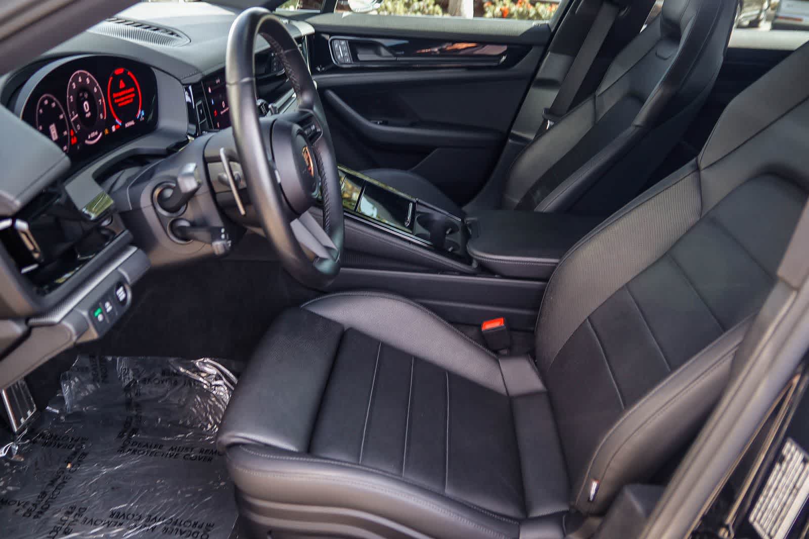 Thumbnail: 2025 Porsche Panamera - 19