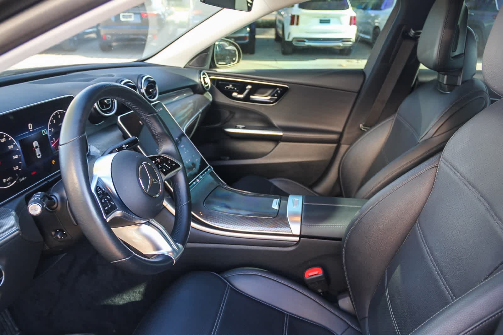 Thumbnail: 2022 Mercedes-Benz C-Class - 18