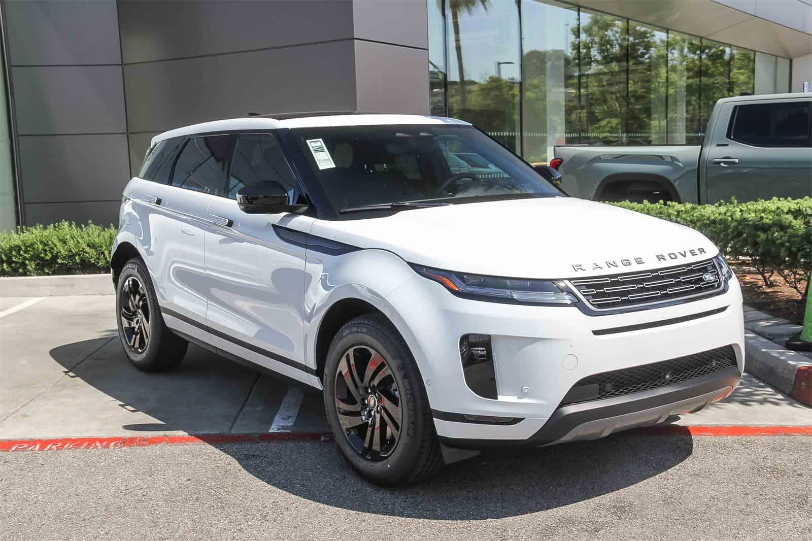 Thumbnail: 2026 Land Rover Range Rover Evoque - 3