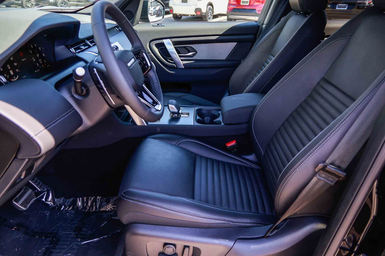 Thumbnail: 2026 Land Rover Discovery Sport - 19