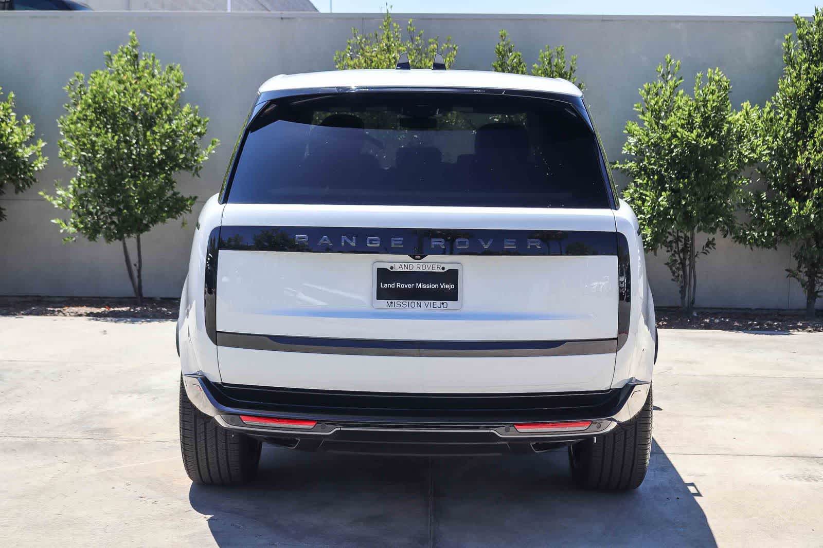 Thumbnail: 2026 Land Rover Range Rover - 5