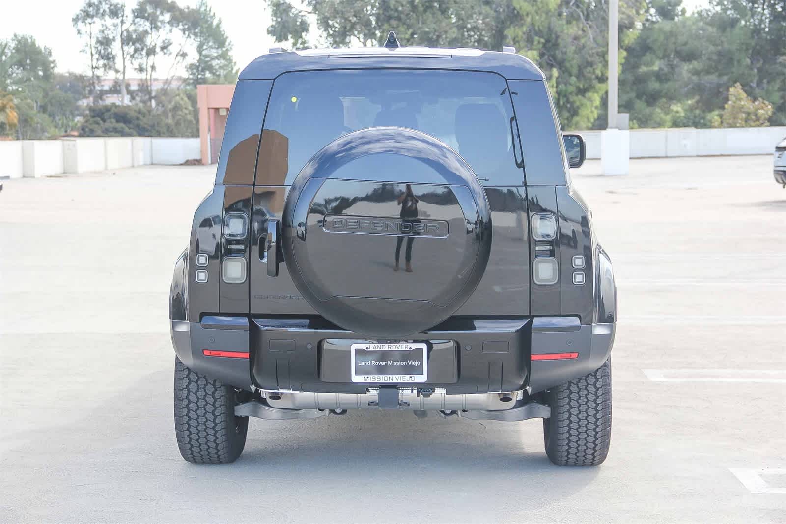 Thumbnail: 2026 Land Rover Defender - 5