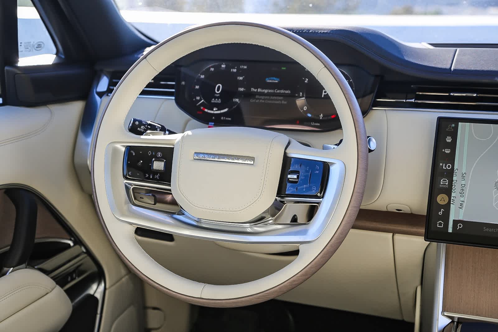 Thumbnail: 2025 Land Rover Range Rover - 15