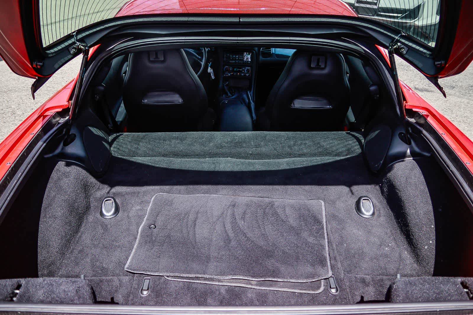 Thumbnail: 2004 Chevrolet Corvette - 24