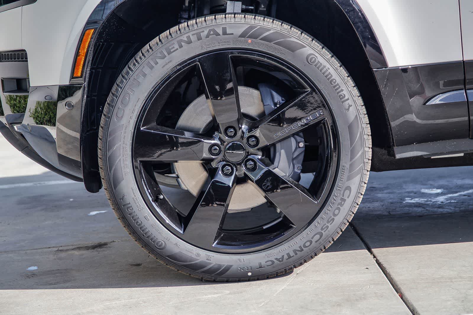 Thumbnail: 2026 Land Rover Defender - 9