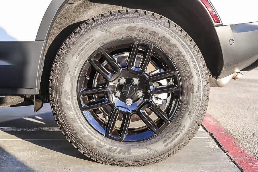 Thumbnail: 2026 Land Rover Defender - 11