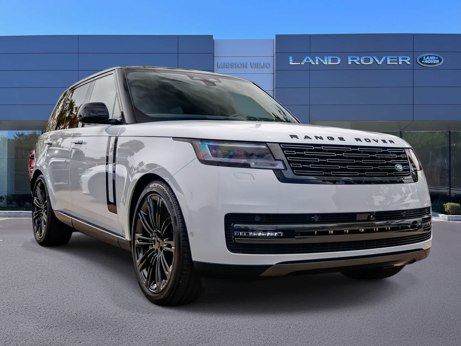 Thumbnail: 2026 Land Rover Range Rover - 3