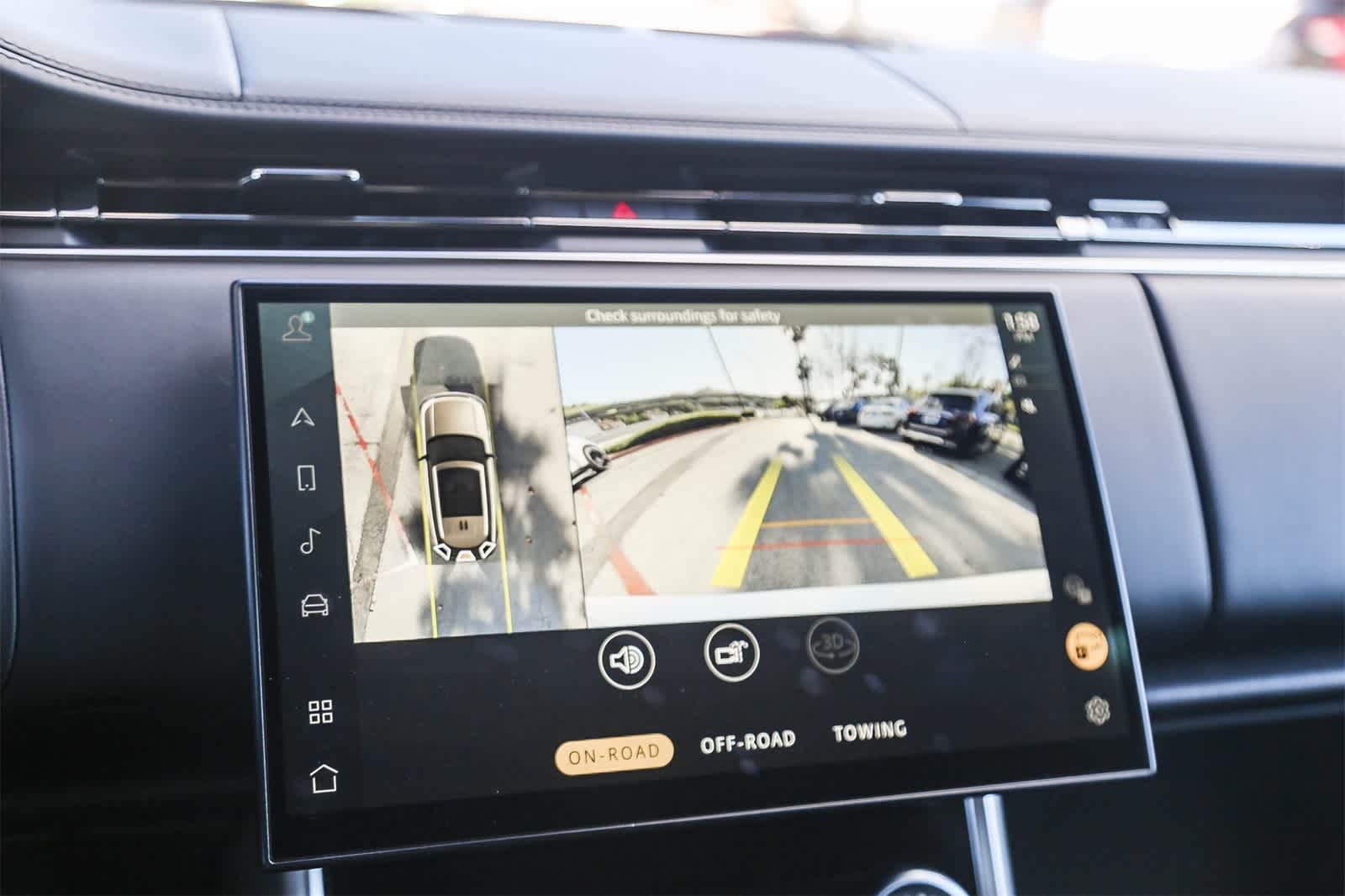 Thumbnail: 2023 Land Rover Range Rover - 28