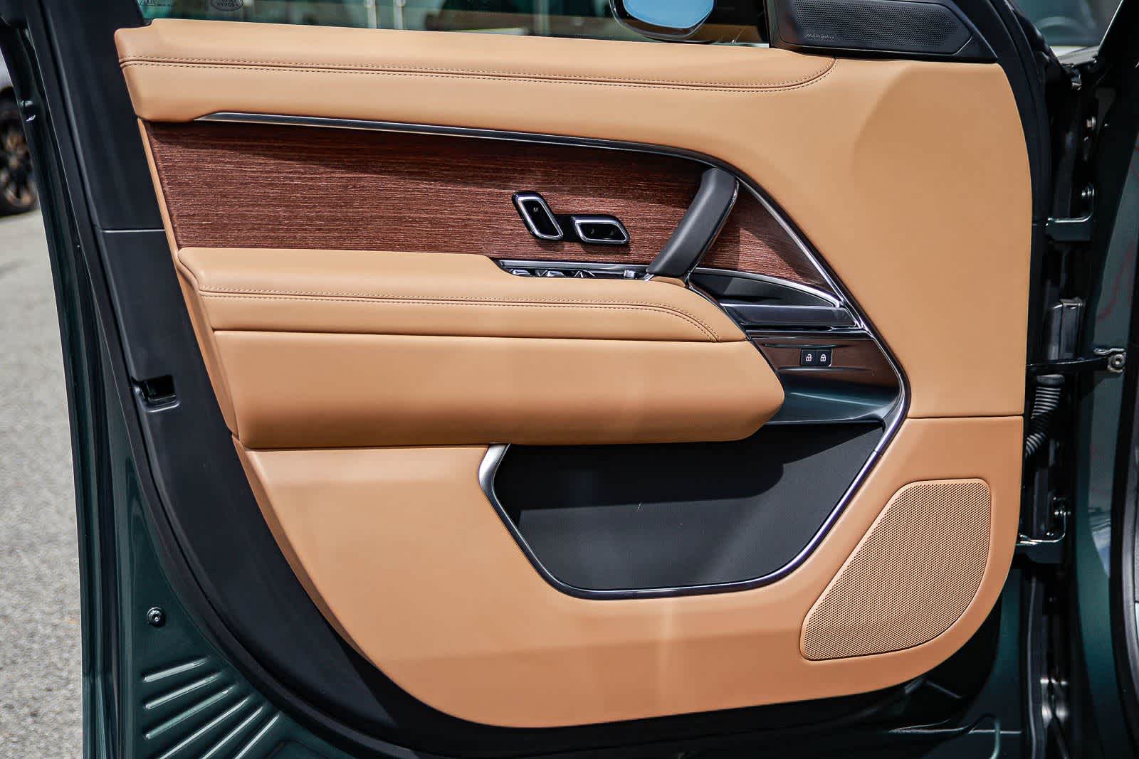 Thumbnail: 2026 Land Rover Range Rover - 21