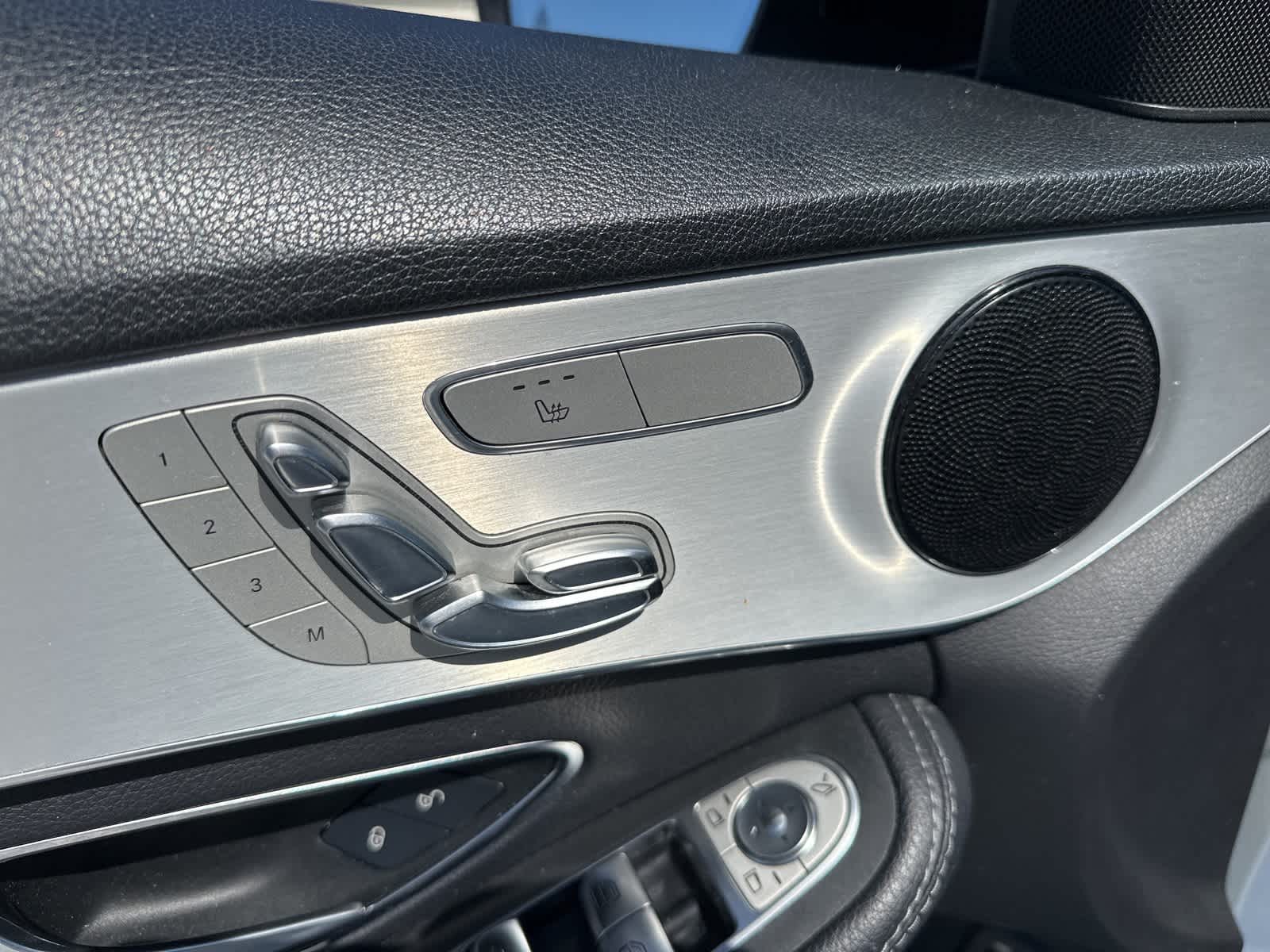 Thumbnail: 2020 Mercedes-Benz C-Class - 20
