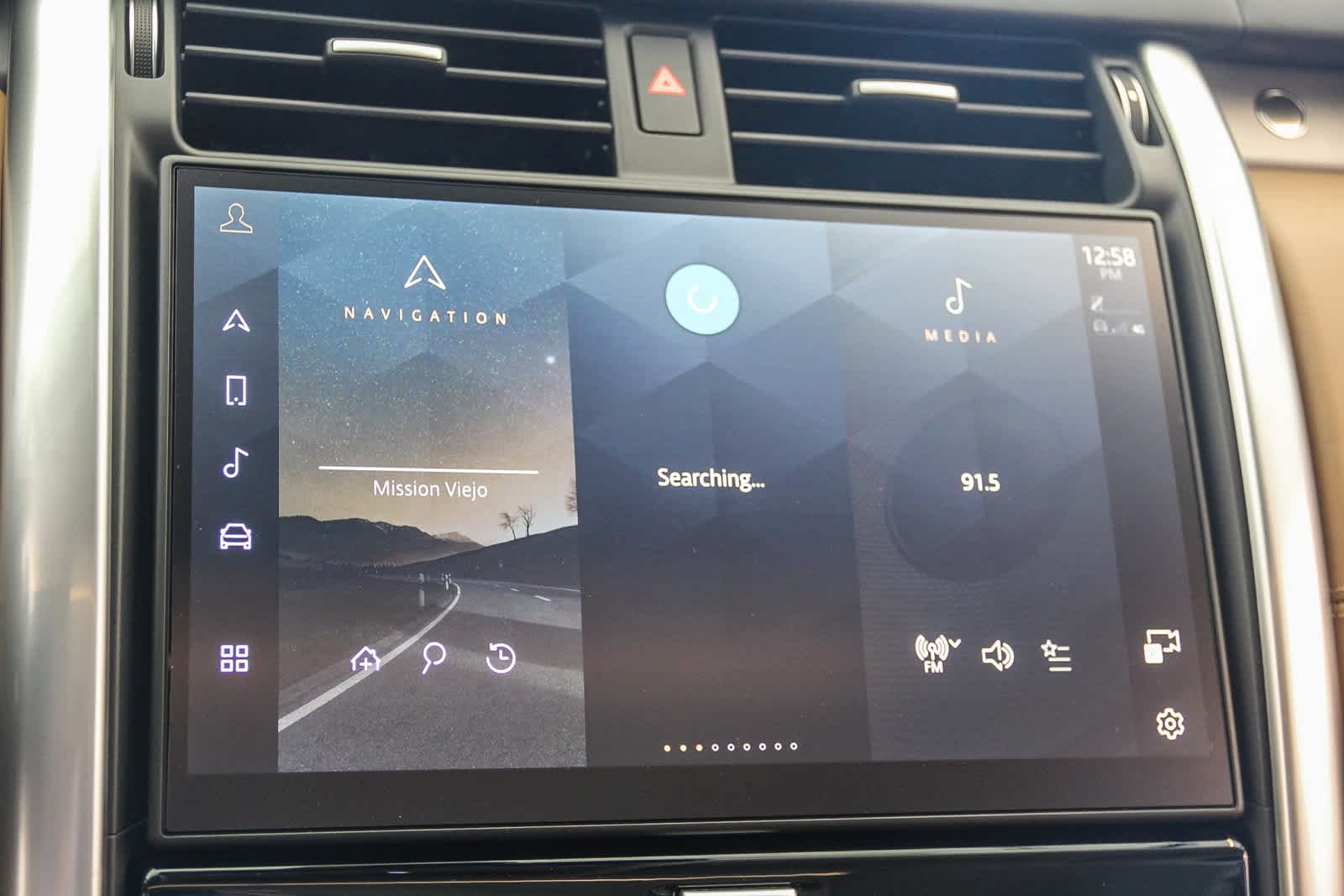 Thumbnail: 2026 Land Rover Discovery - 25