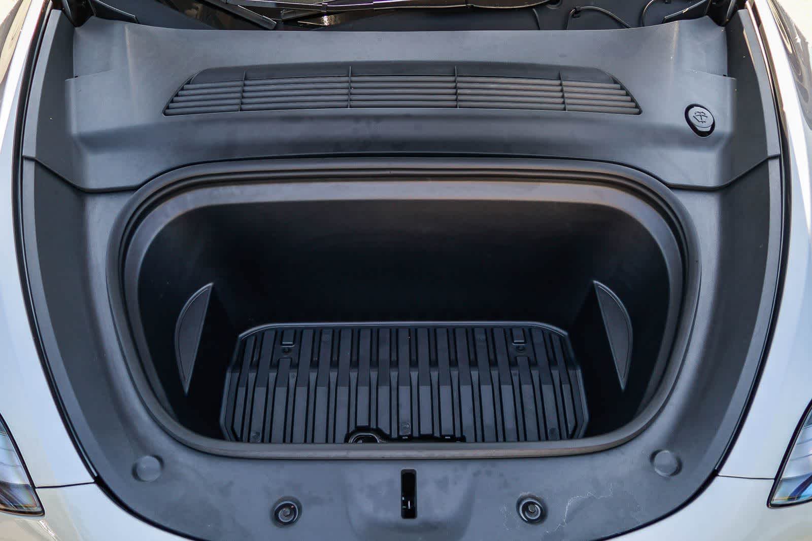 Thumbnail: 2024 Tesla Model Y - 27