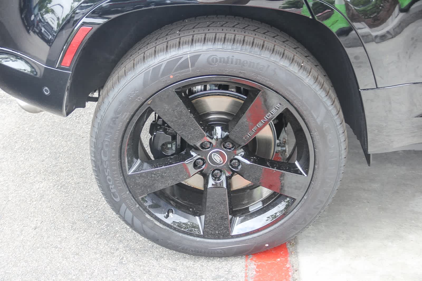 Thumbnail: 2025 Land Rover Defender - 8