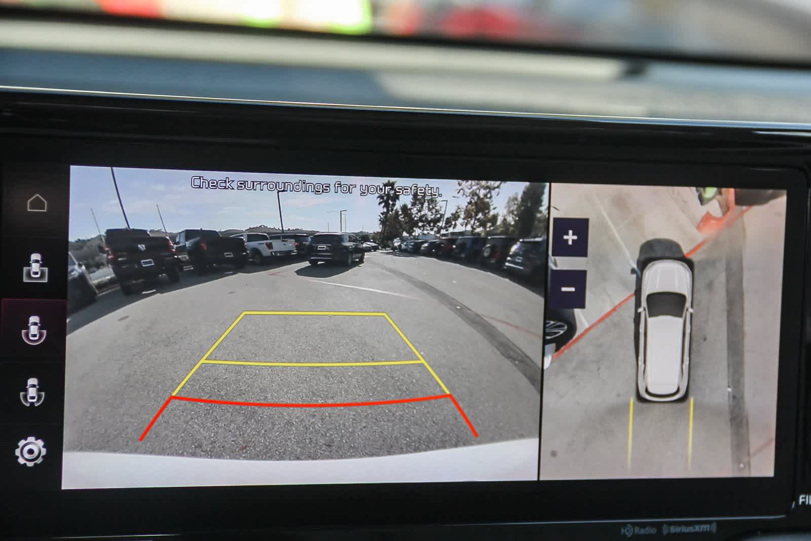 Thumbnail: 2023 Kia Sorento - 25