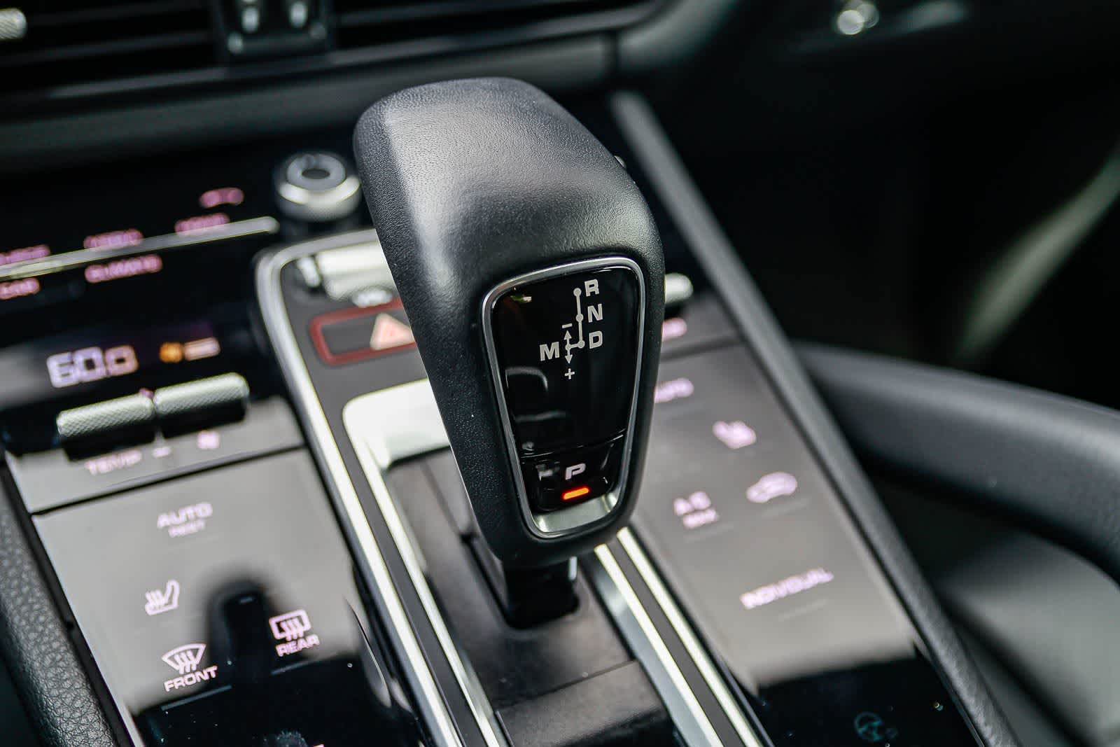 Thumbnail: 2022 Porsche Cayenne - 24