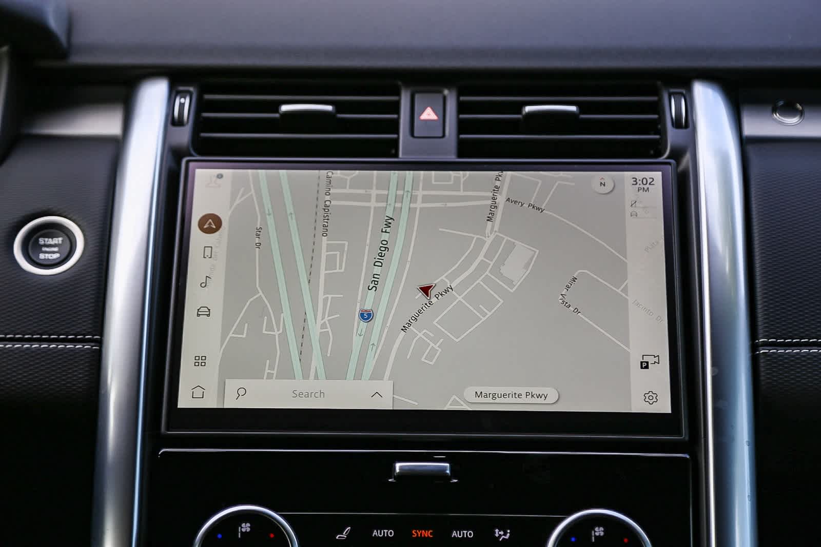 Thumbnail: 2026 Land Rover Discovery - 13