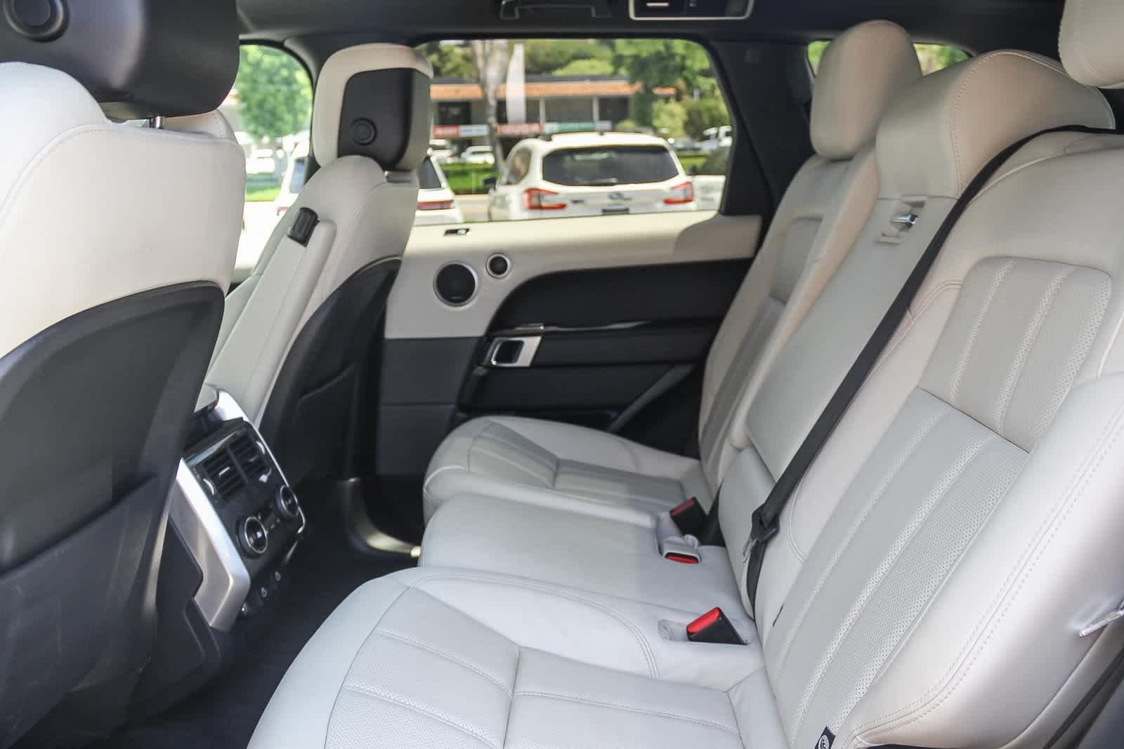 Thumbnail: 2022 Land Rover Range Rover Sport - 17