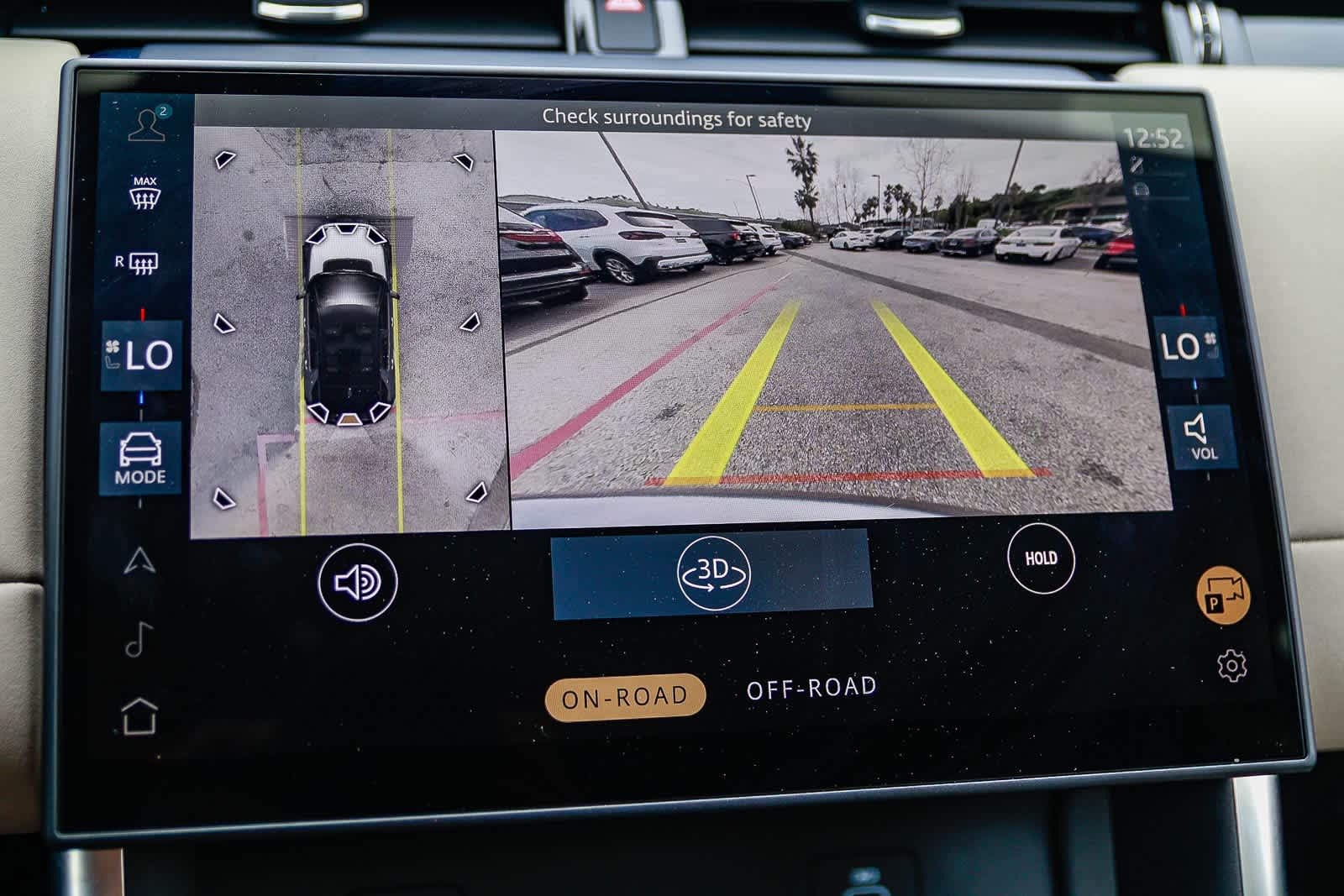 Thumbnail: 2025 Land Rover Discovery Sport - 25