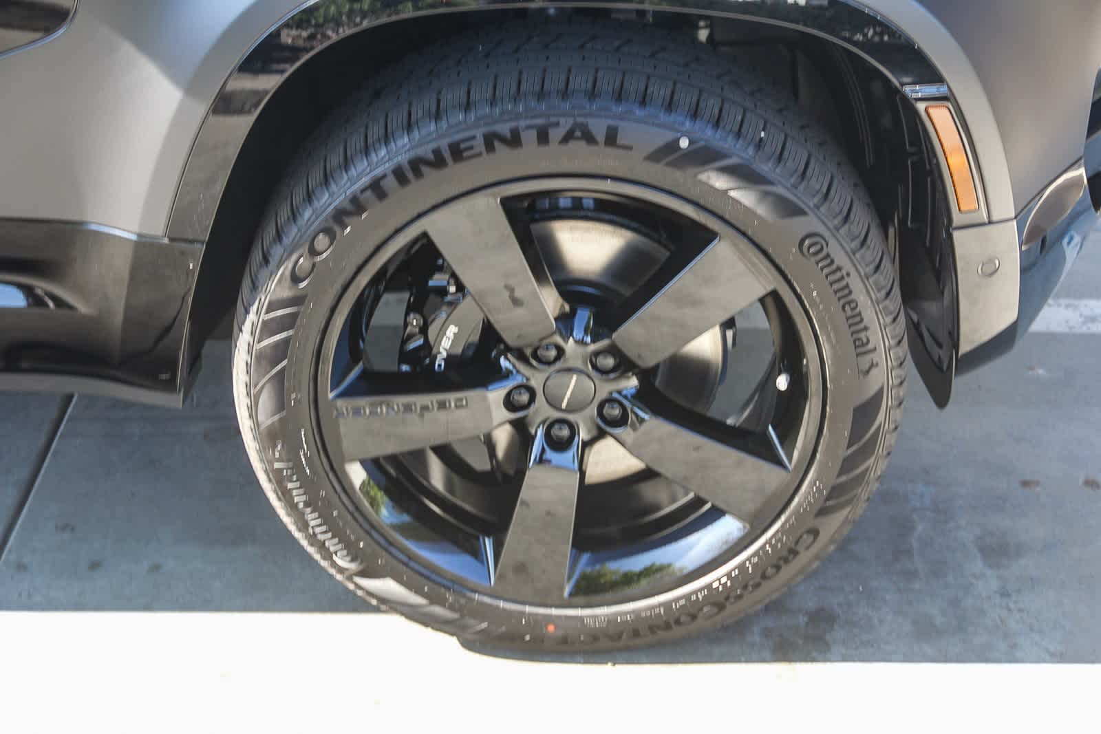 Thumbnail: 2026 Land Rover Defender - 9