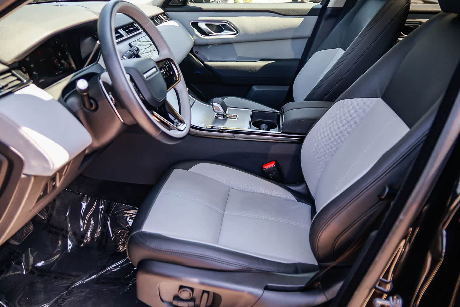 Thumbnail: 2025 Land Rover Range Rover Velar - 19