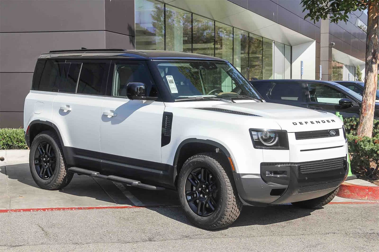 Thumbnail: 2026 Land Rover Defender - 3