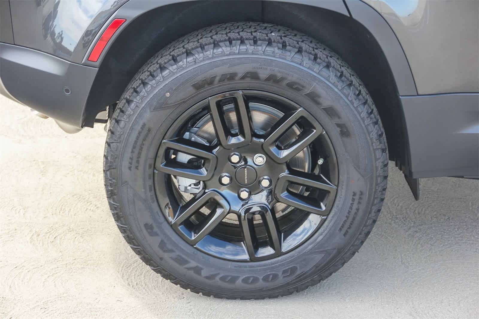 Thumbnail: 2026 Land Rover Defender - 8