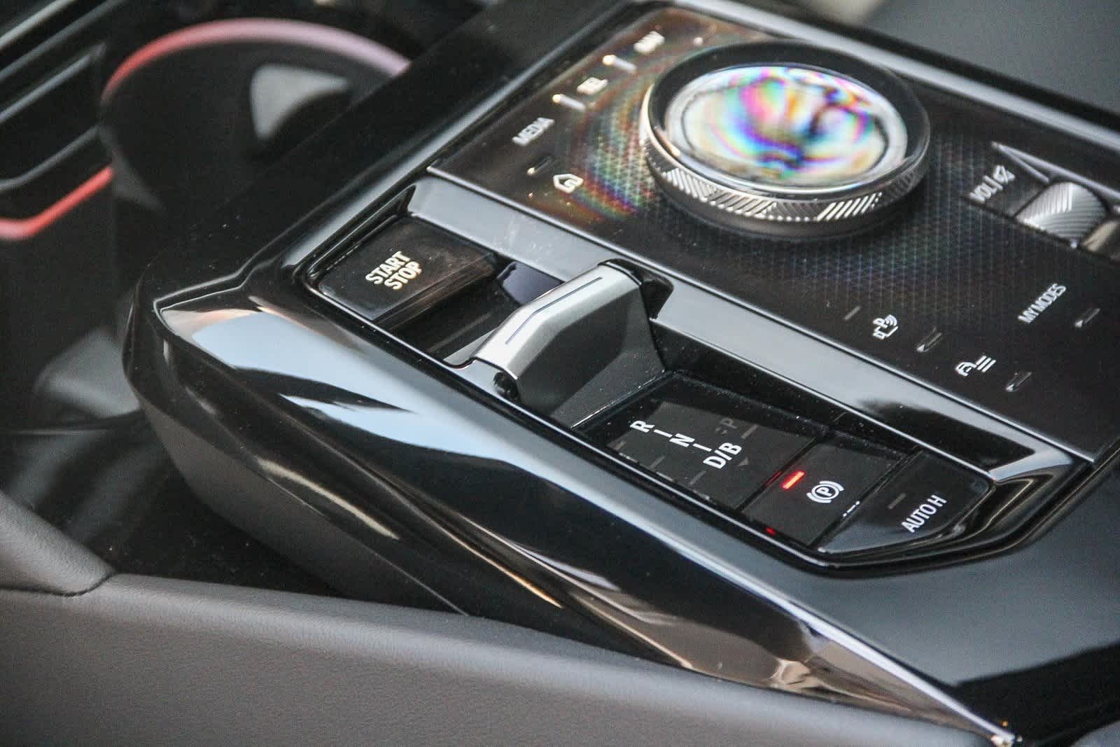 Thumbnail: 2024 BMW i5 - 19