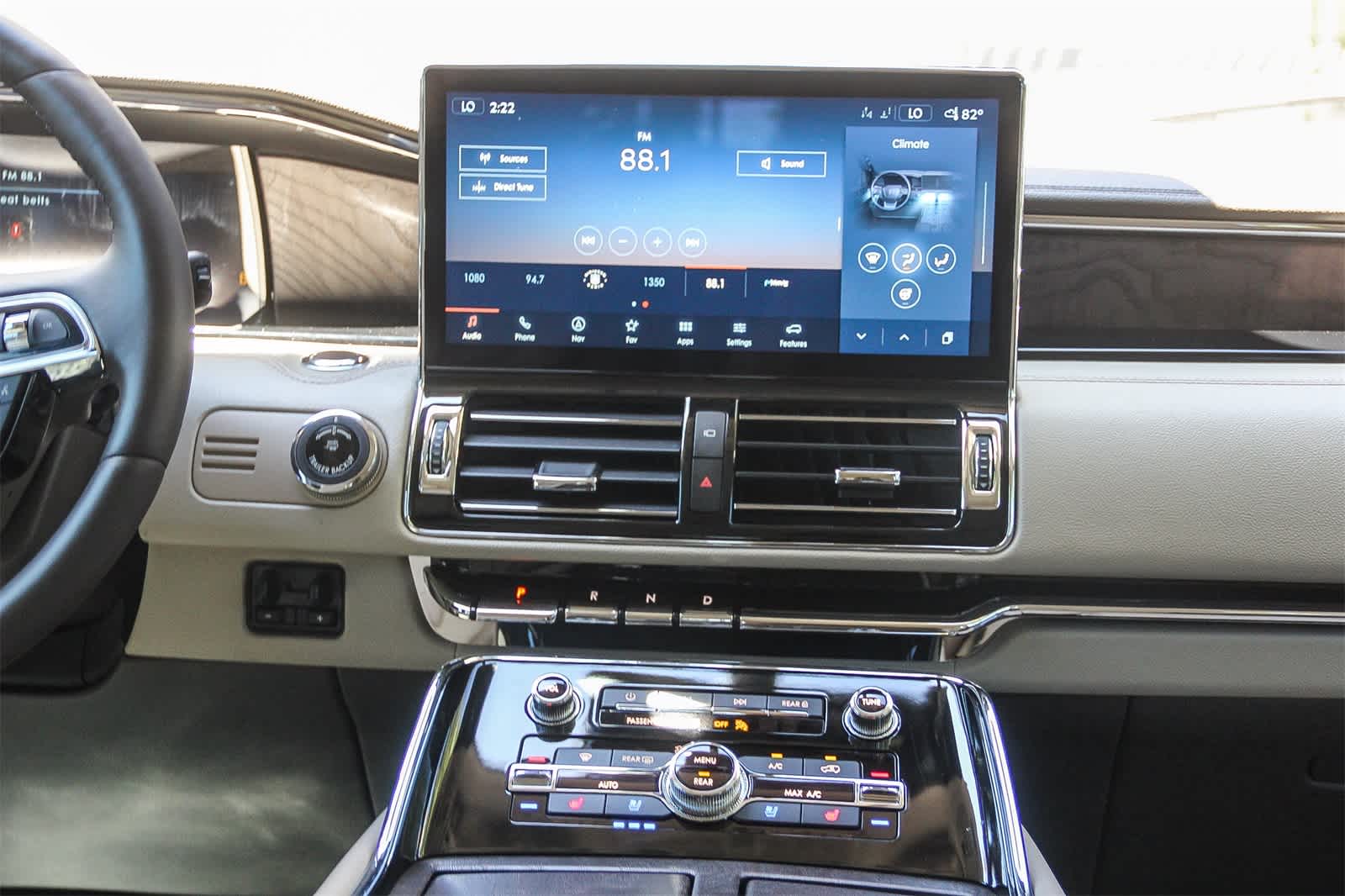 Thumbnail: 2023 Lincoln Navigator - 13