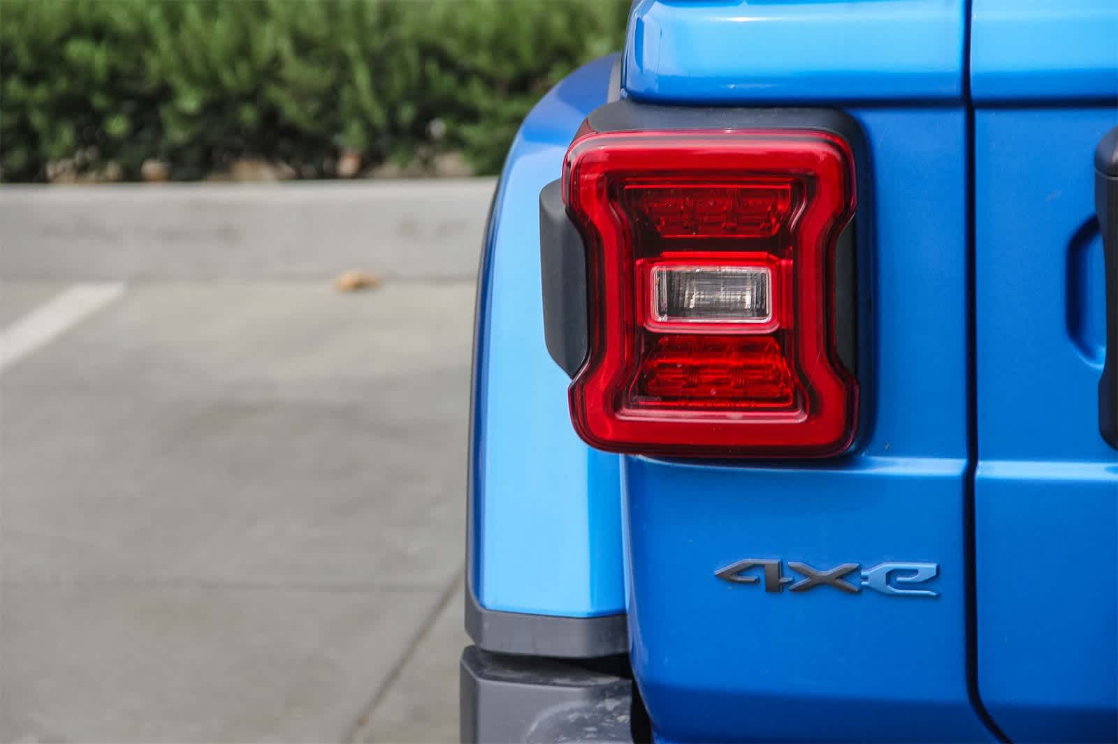 Thumbnail: 2022 Jeep Wrangler - 7