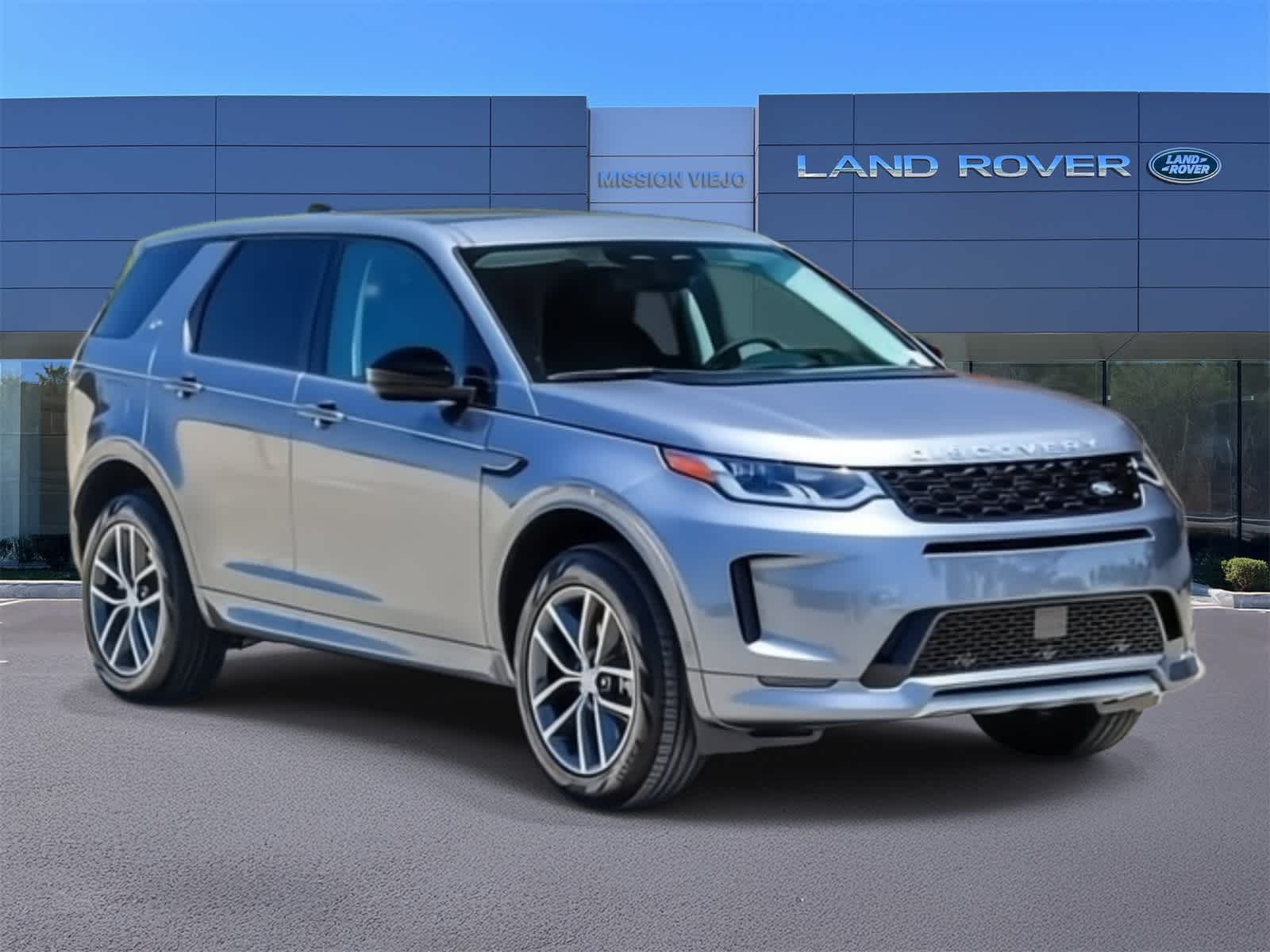 Thumbnail: 2024 Land Rover Discovery Sport - 3
