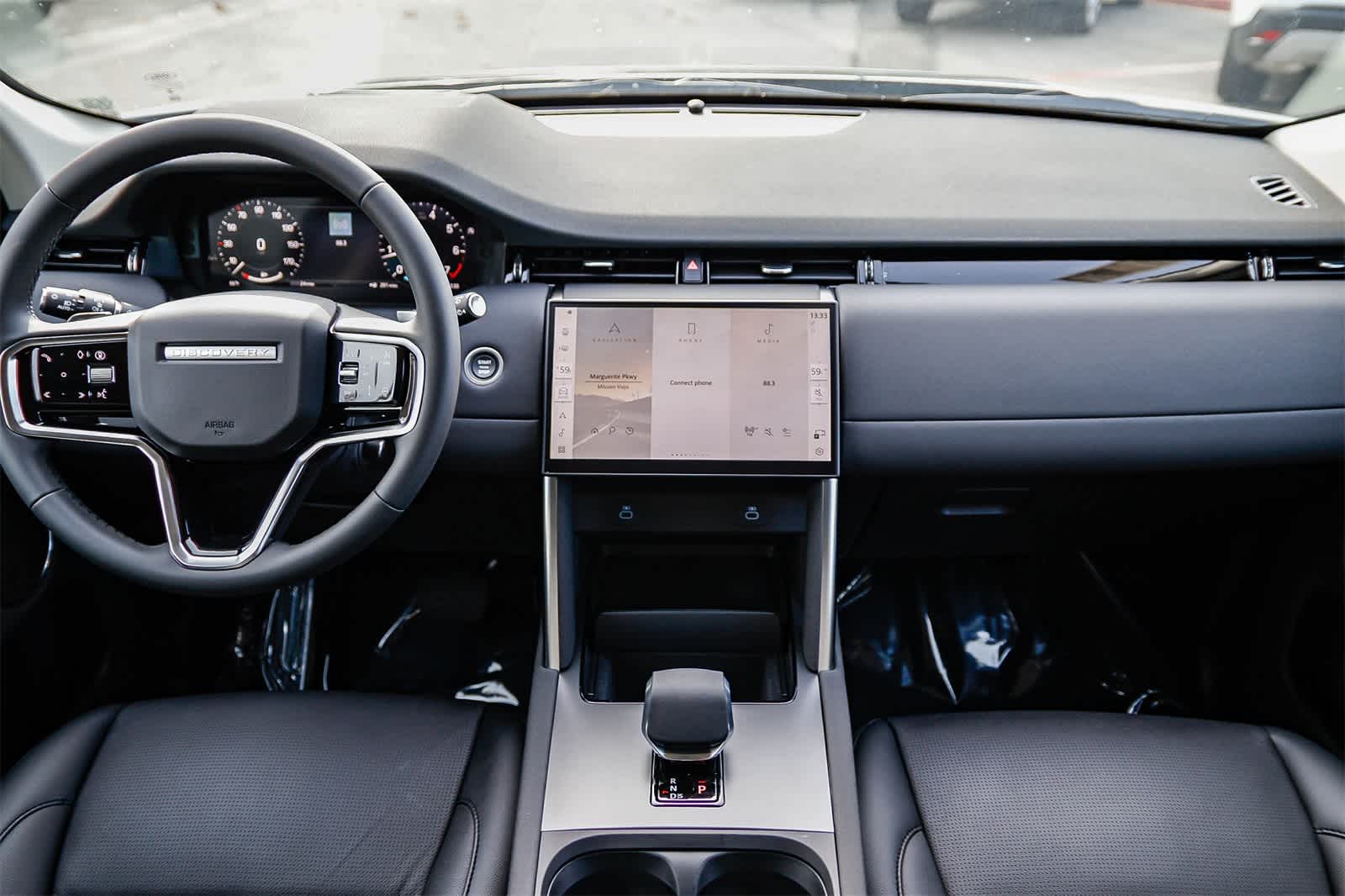 Thumbnail: 2025 Land Rover Discovery Sport - 12