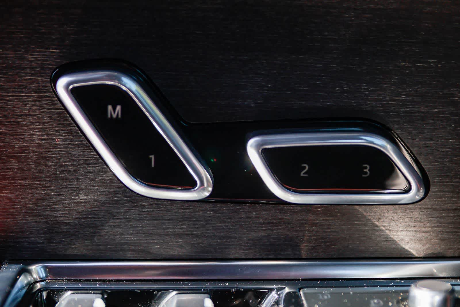 Thumbnail: 2024 Land Rover Range Rover - 21