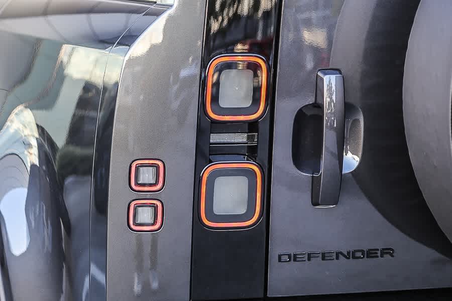 Thumbnail: 2026 Land Rover Defender - 9