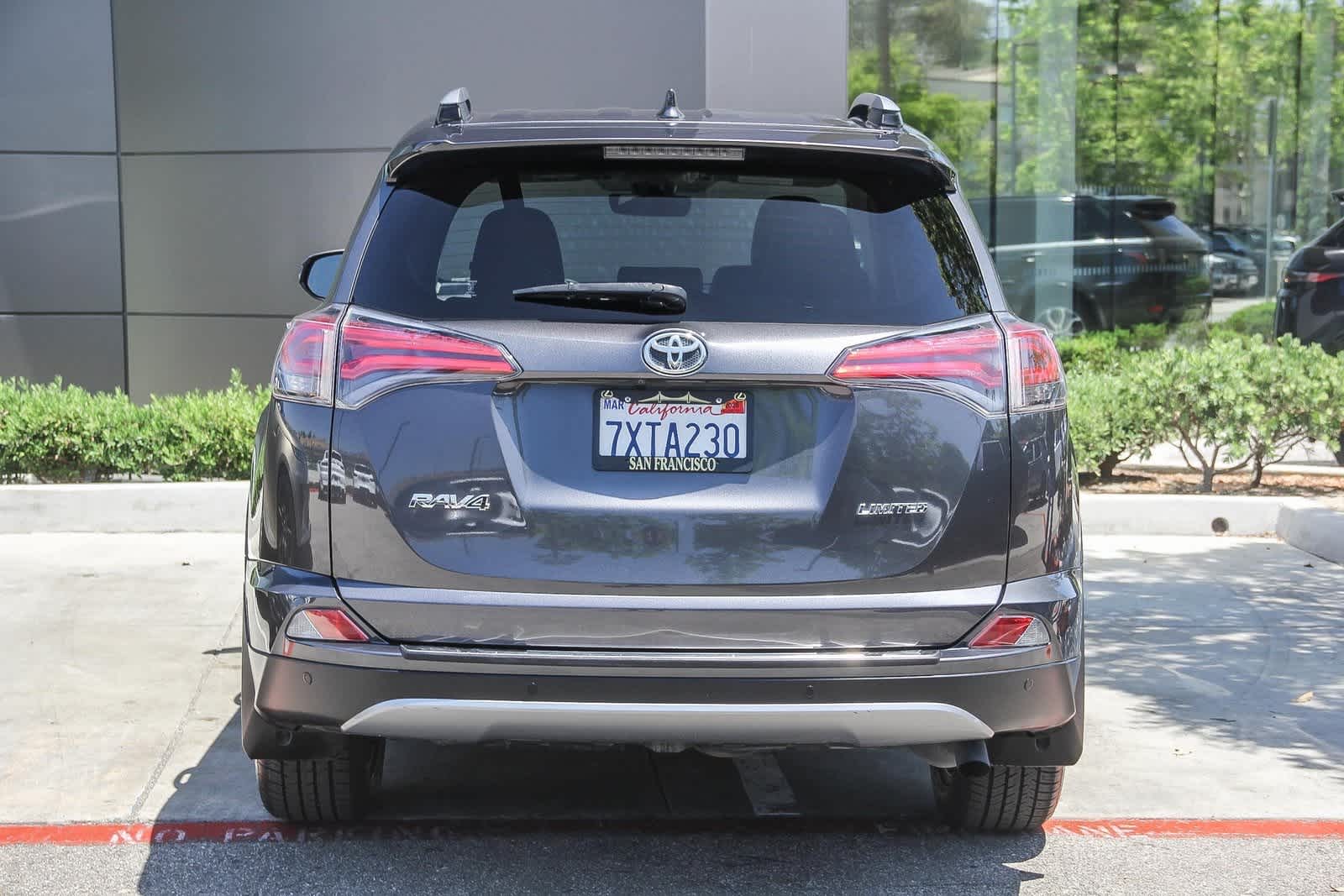 Thumbnail: 2017 Toyota RAV4 - 5