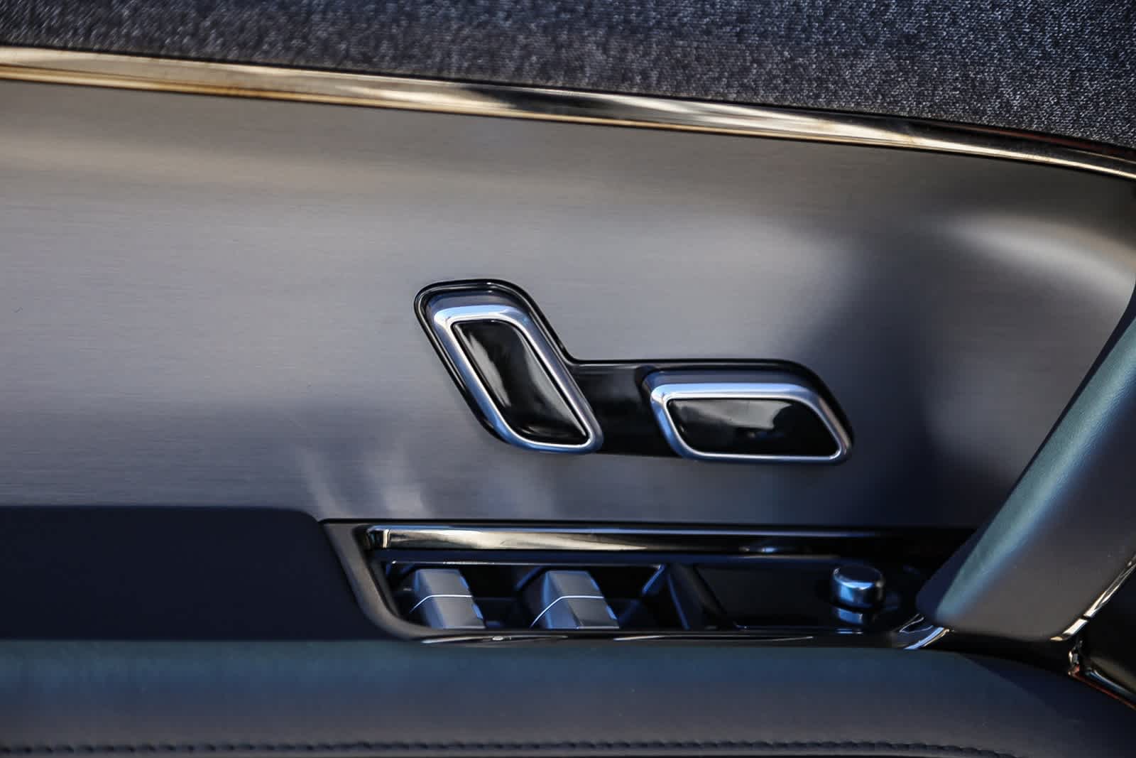 Thumbnail: 2025 Land Rover Range Rover Sport - 21