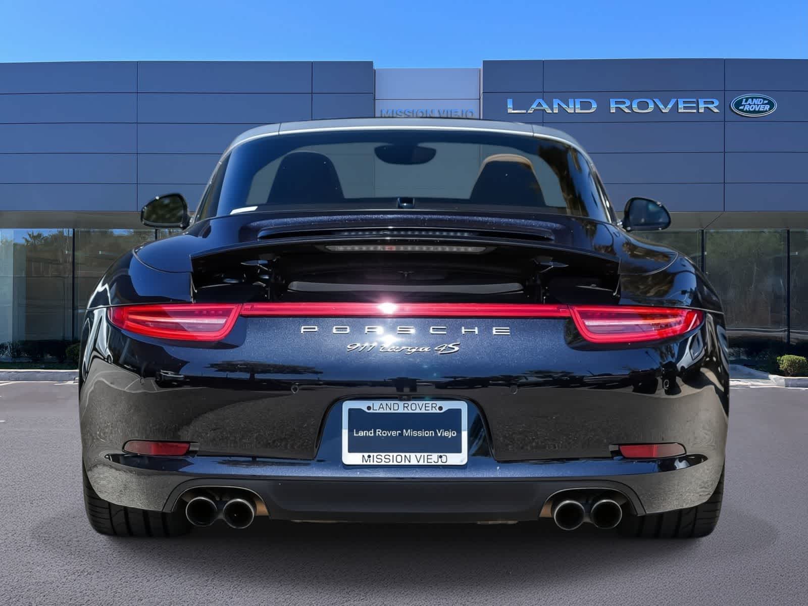 Thumbnail: 2015 Porsche 911 - 3