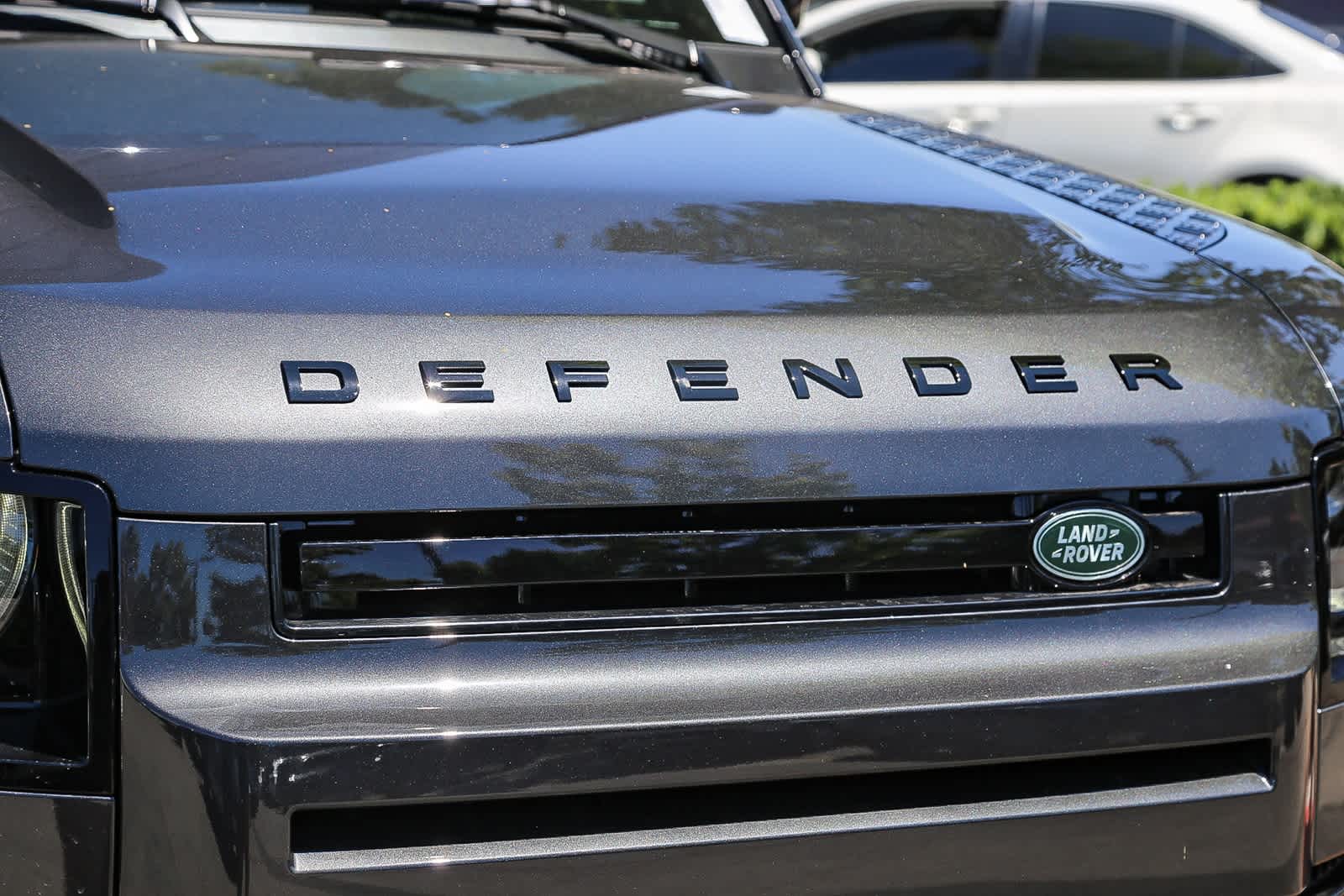 Thumbnail: 2025 Land Rover Defender - 5