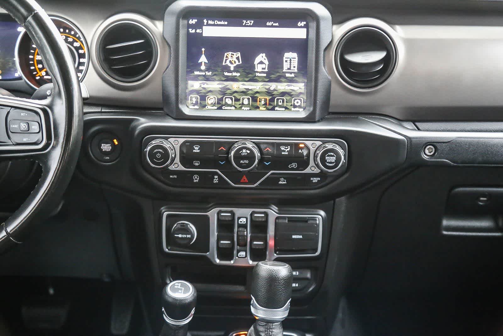 Thumbnail: 2020 Jeep Gladiator - 16