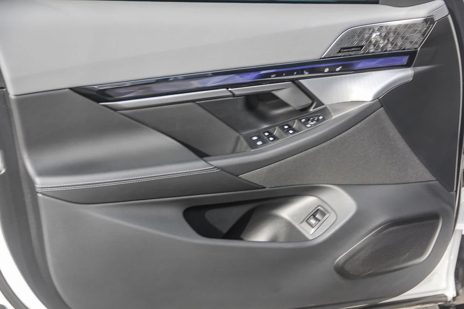 Thumbnail: 2024 BMW i5 - 18