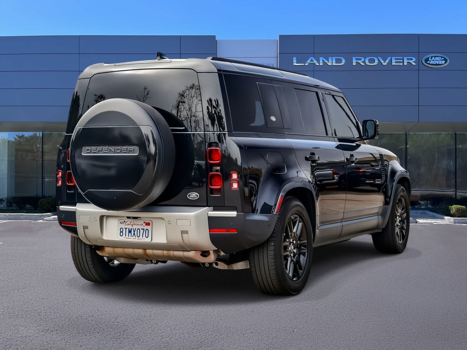 Thumbnail: 2020 Land Rover Defender - 4