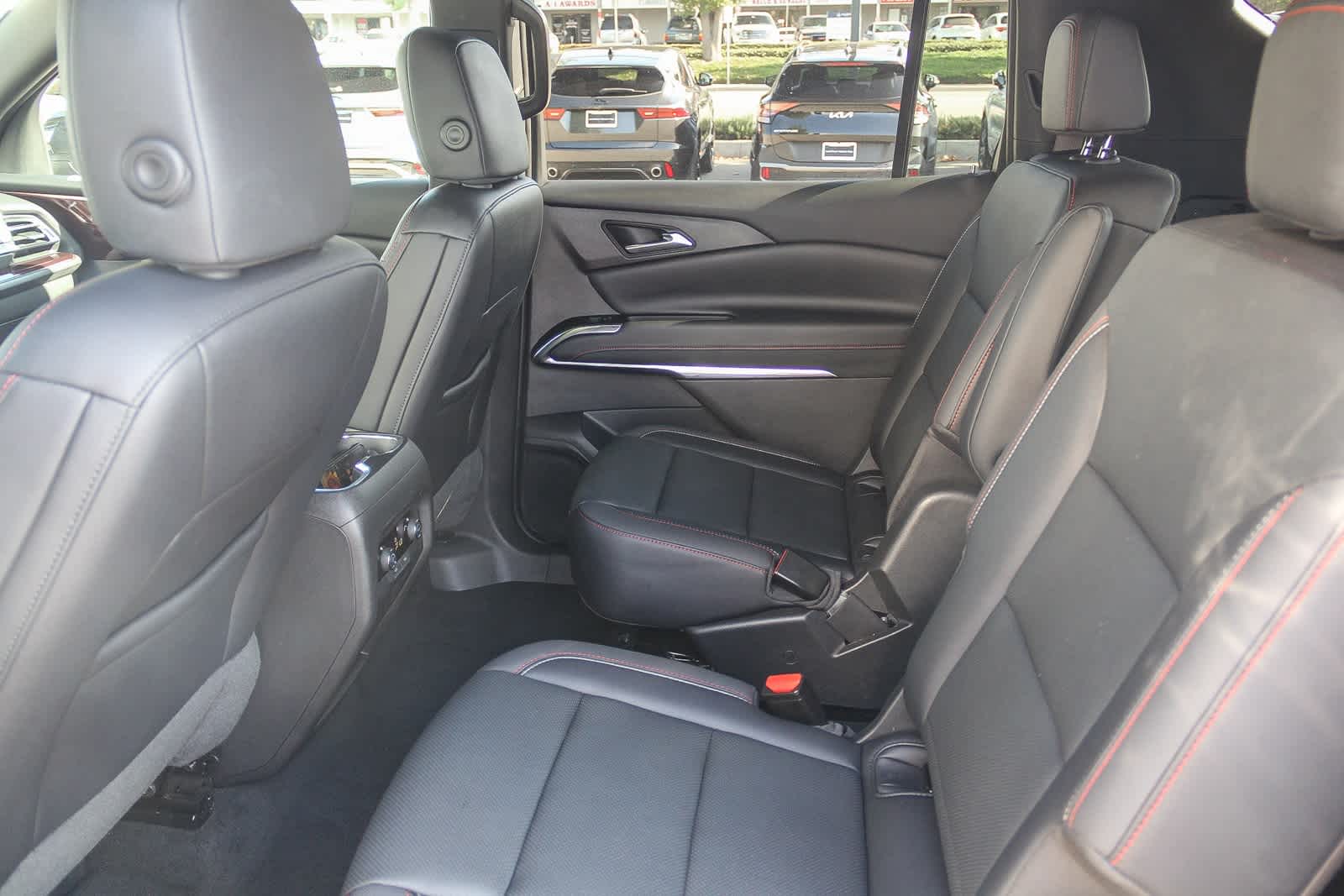 Thumbnail: 2025 Chevrolet Traverse - 17