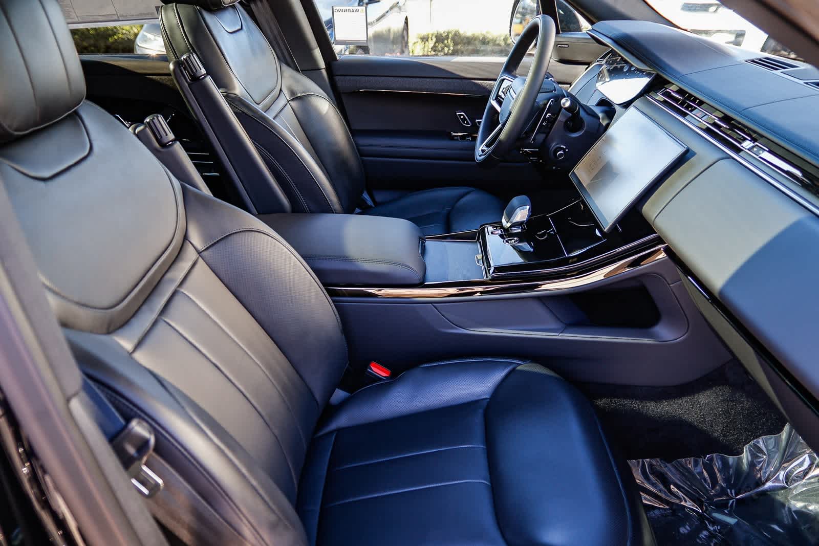 Thumbnail: 2026 Land Rover Range Rover Sport - 17