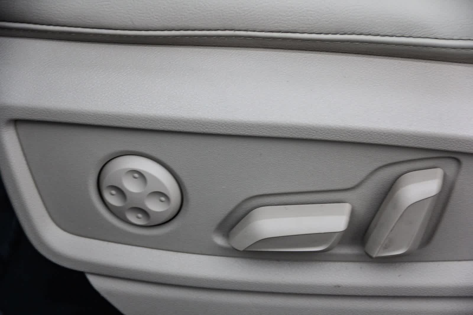 Thumbnail: 2023 Audi Q5 - 20