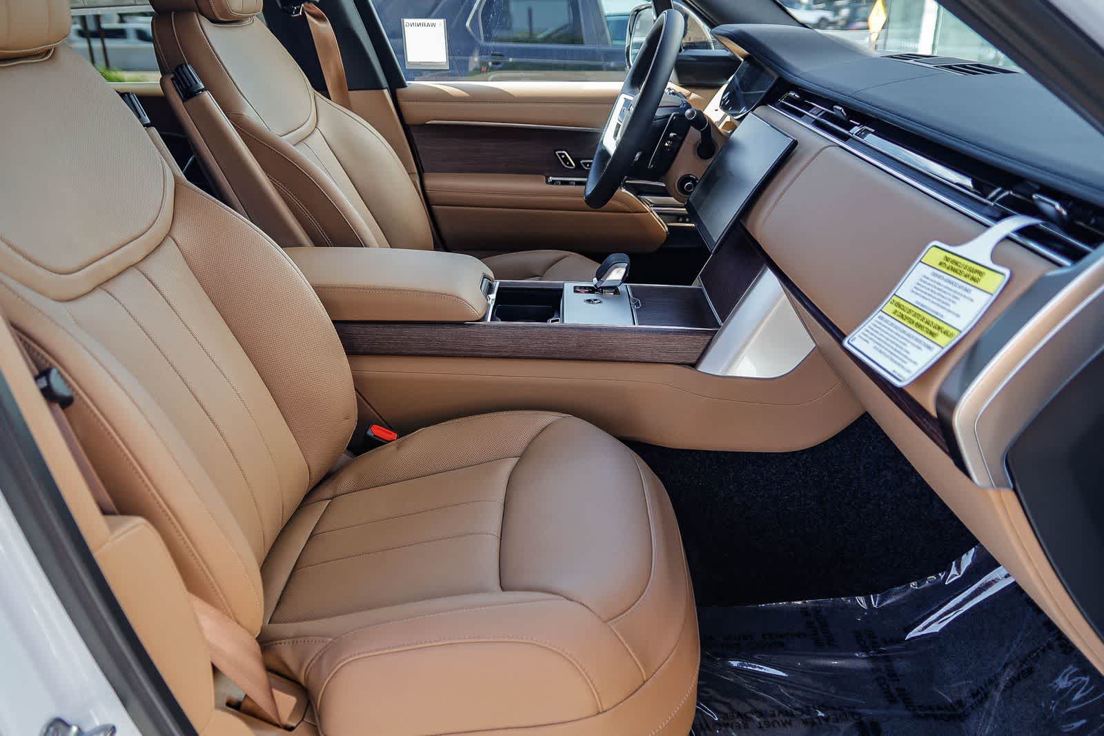 Thumbnail: 2026 Land Rover Range Rover - 8
