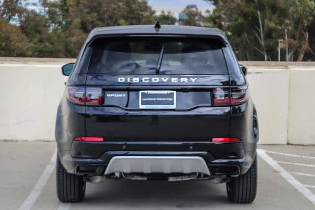Thumbnail: 2025 Land Rover Discovery Sport - 7