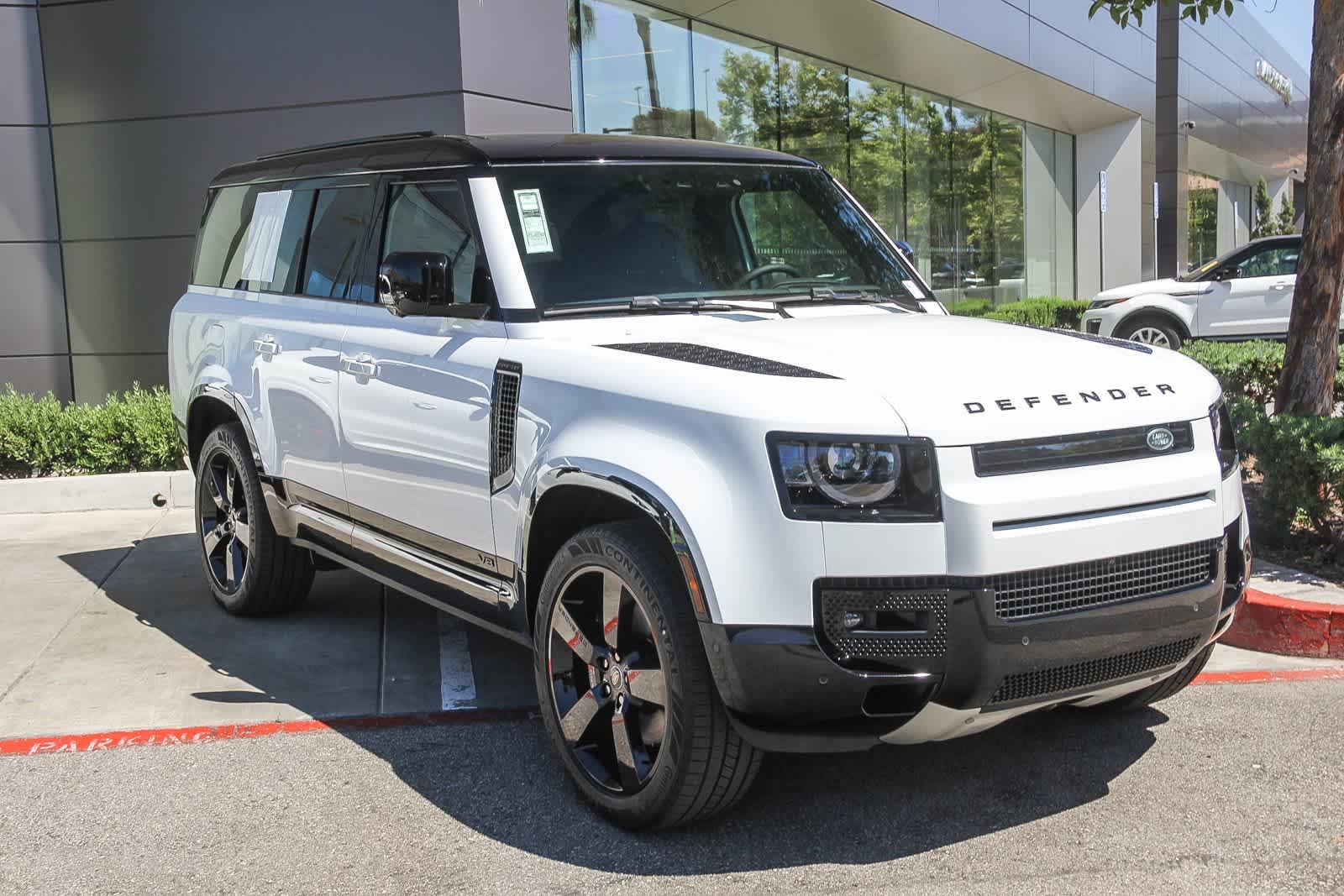 Thumbnail: 2025 Land Rover Defender - 3