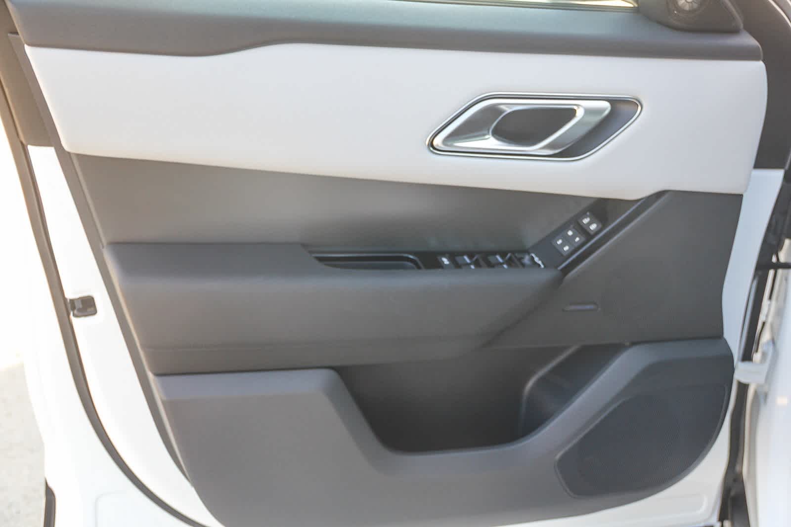 Thumbnail: 2026 Land Rover Range Rover Velar - 16